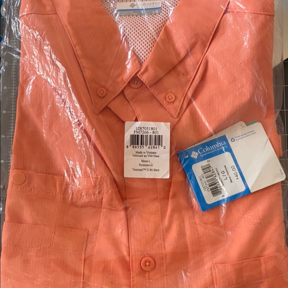 Columbia Mens button up shirt